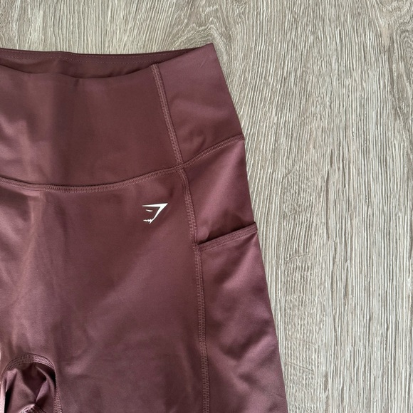 Gymshark shorts with pockets - Picture 2 of 4
